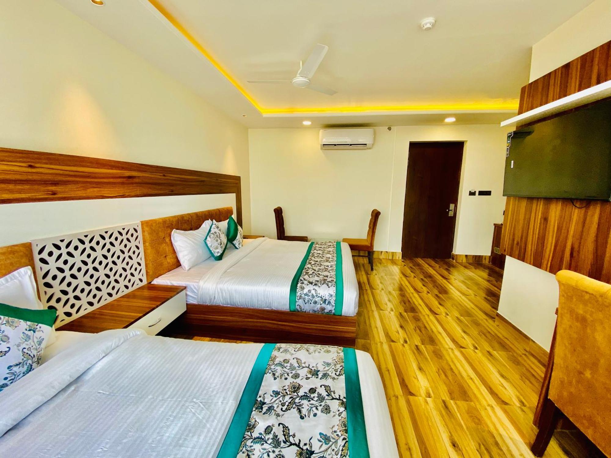 Hotel White House 350 Mtr From Golden Temple Amritsar Ngoại thất bức ảnh