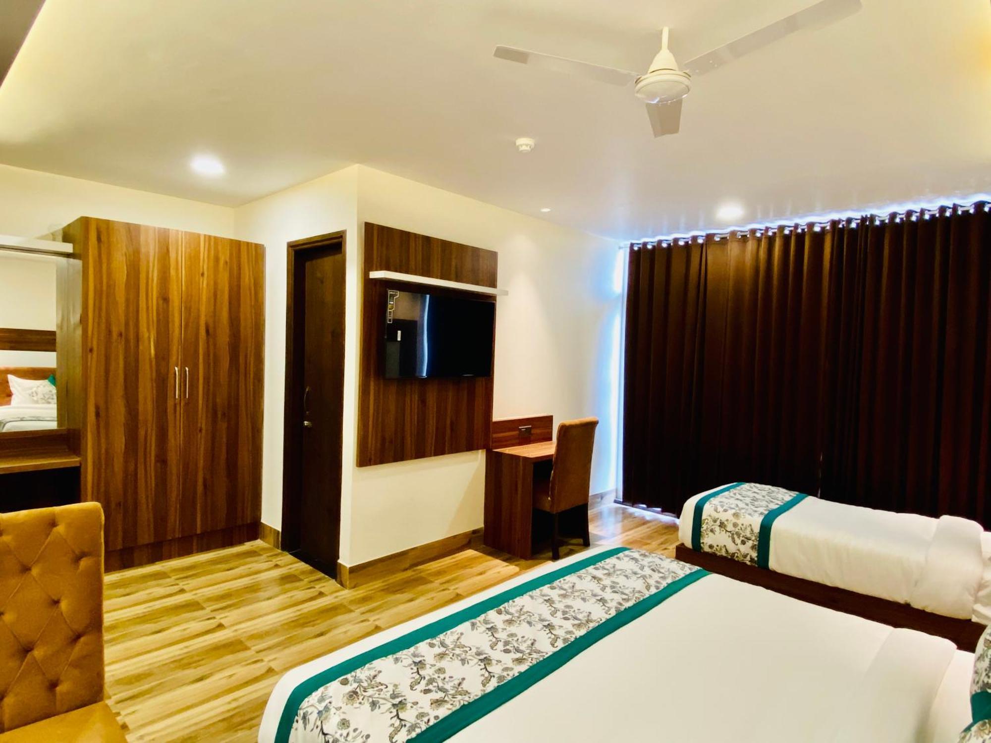 Hotel White House 350 Mtr From Golden Temple Amritsar Ngoại thất bức ảnh