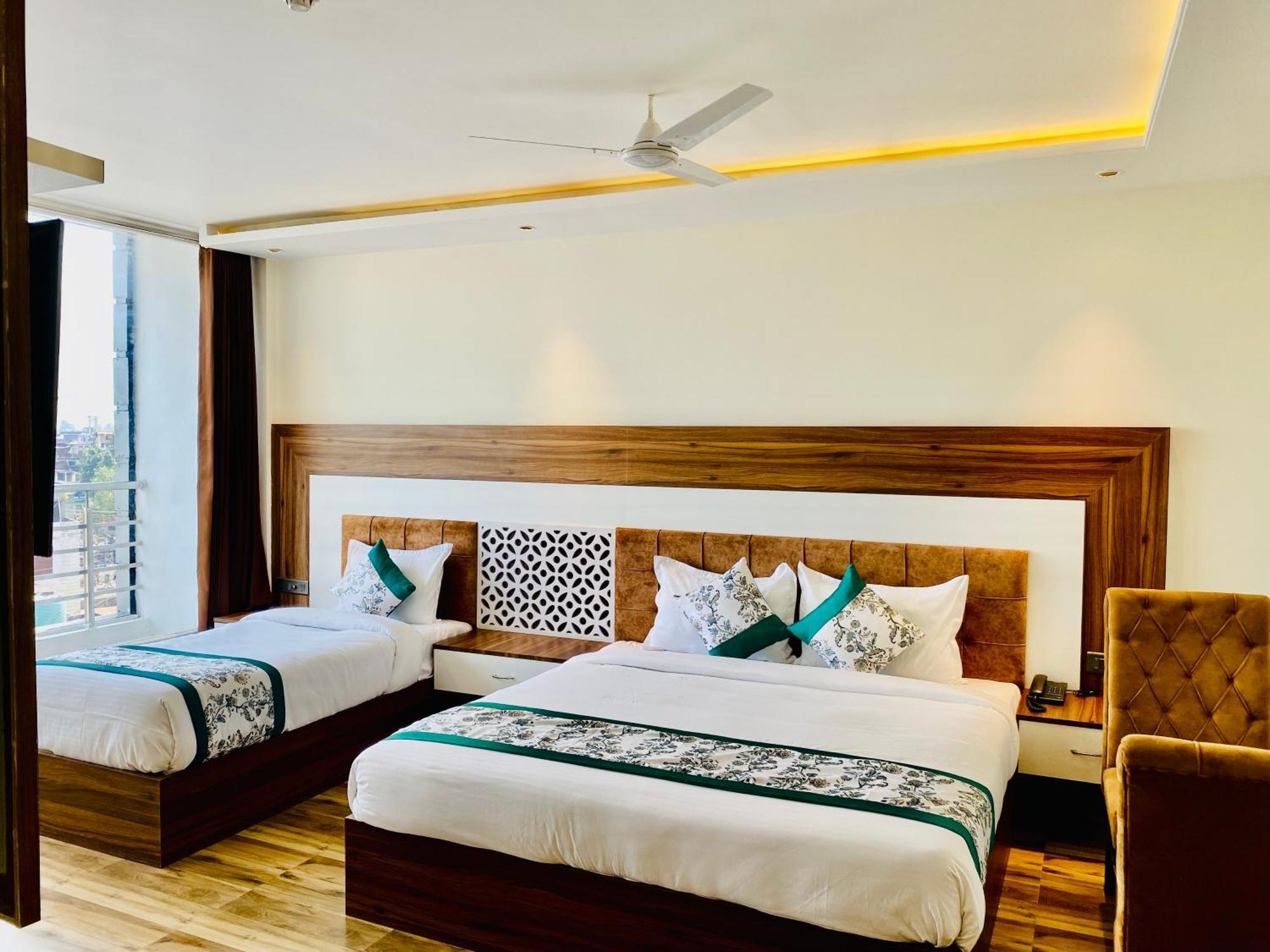 Hotel White House 350 Mtr From Golden Temple Amritsar Ngoại thất bức ảnh