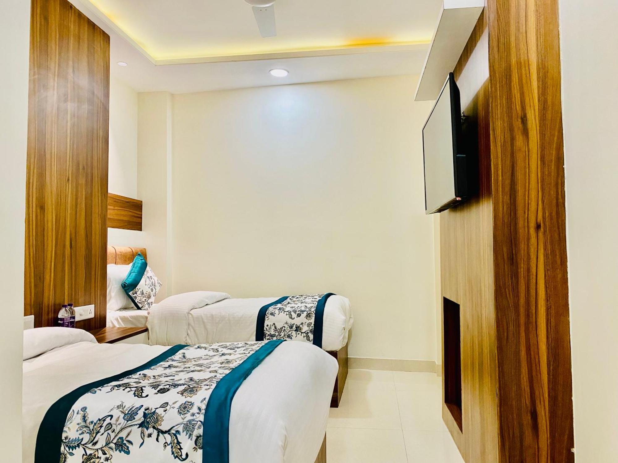 Hotel White House 350 Mtr From Golden Temple Amritsar Ngoại thất bức ảnh