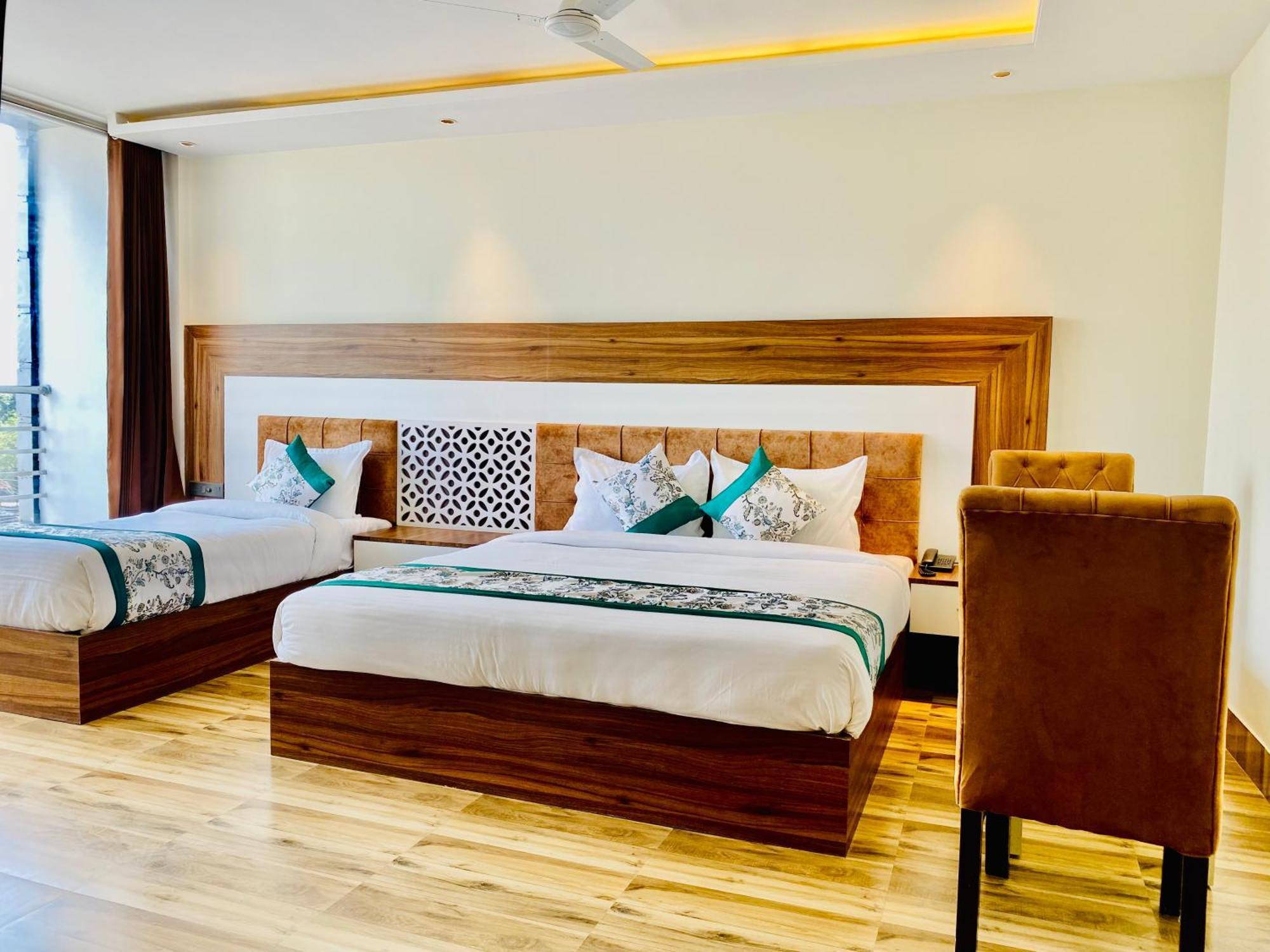Hotel White House 350 Mtr From Golden Temple Amritsar Ngoại thất bức ảnh