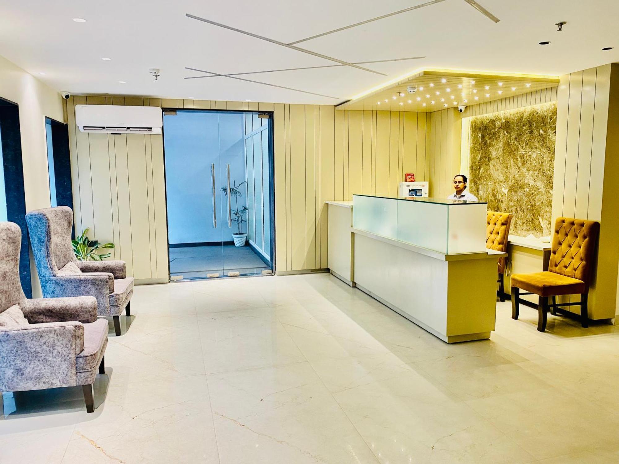 Hotel White House 350 Mtr From Golden Temple Amritsar Ngoại thất bức ảnh