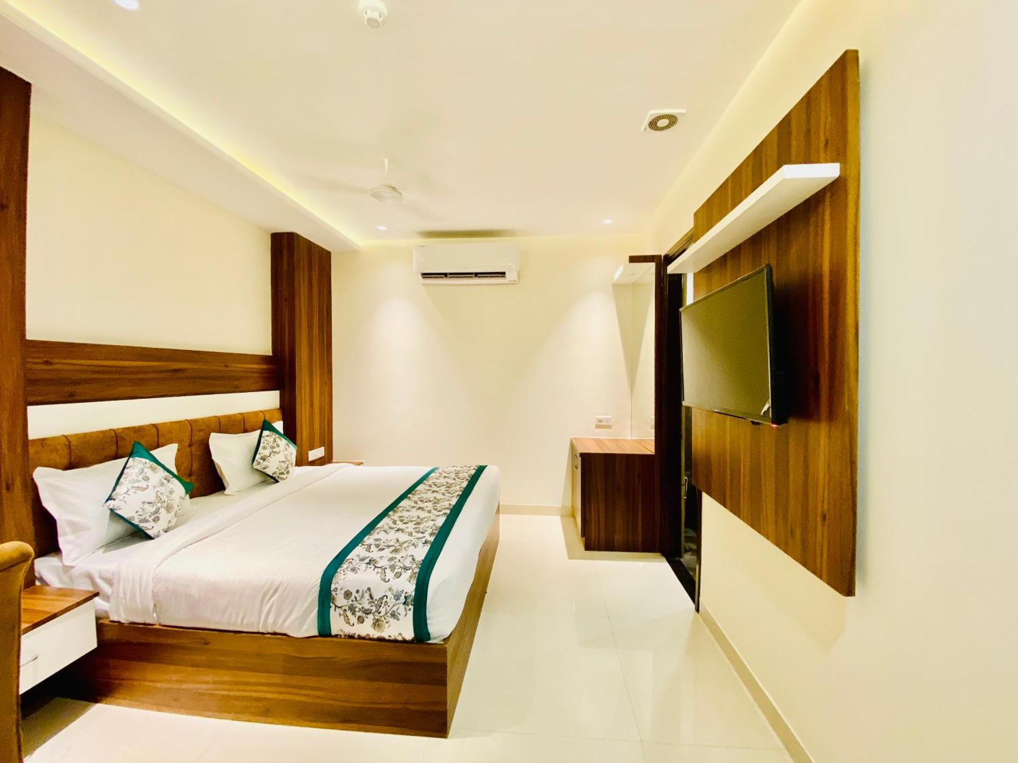 Hotel White House 350 Mtr From Golden Temple Amritsar Ngoại thất bức ảnh